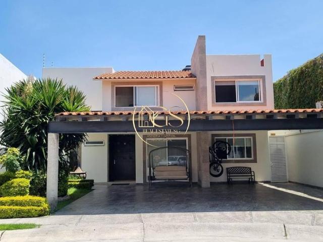 CASA EN VENTA PALMA REAL CON LOFT EN CELAYA