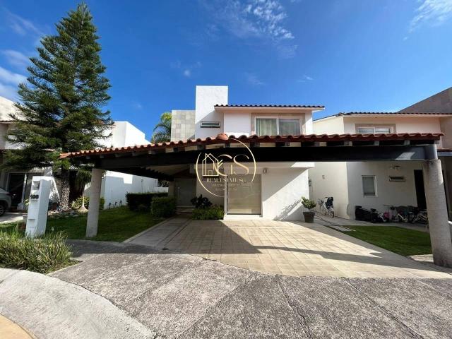 CASA EN VENTA PALMA REAL CELAYA