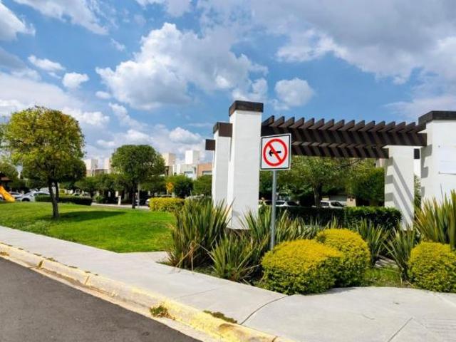CASA EN VENTA CON LOCAL