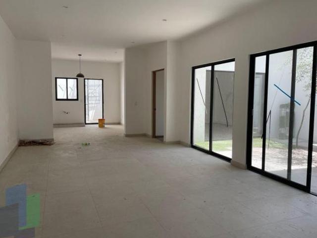 Casa en venta para estrenar, en dos terrenos 4 recámara amplios espacios