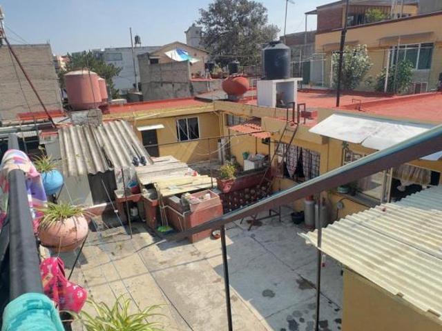 CASA EN VENTA PARA FAMILIA GRANDE O PARA INVERSION