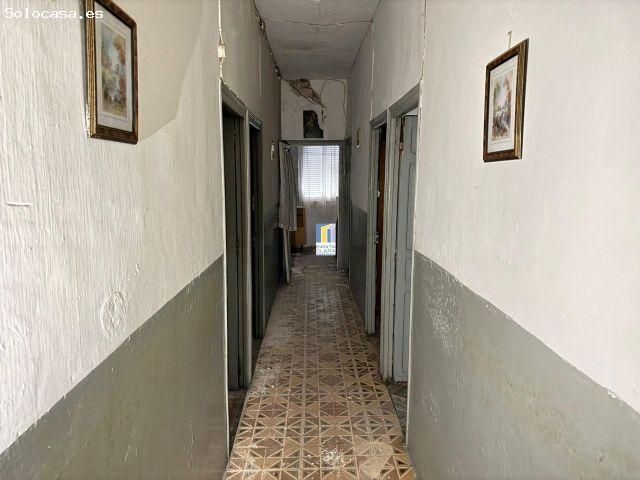CASA EN VENTA PARA REHABILITAR DE DOS PLANTAS EN ZONA LAS VEGAS, ZAMORA