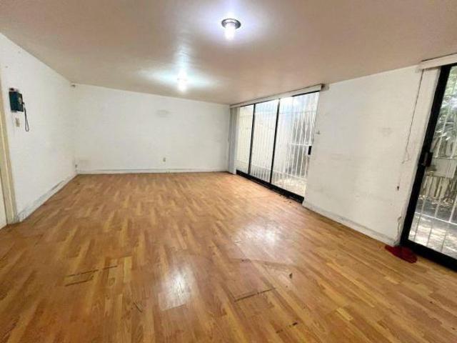 CASA EN VENTA PARA REMODELAR CAMPESTRE CHURUBUSCO, COYOACAN 4 REC. 2 1/2 baños en esquina OFREZC