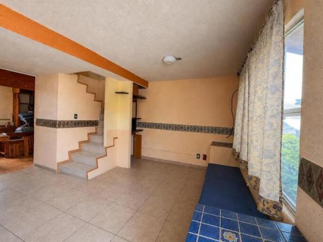 Casa en venta para remodelar en Los Sauces I, Toluca