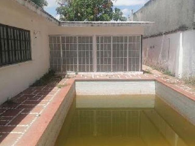Casa en venta para remodelar y/o Bodega en renta, Acapatzingo Cuernavaca