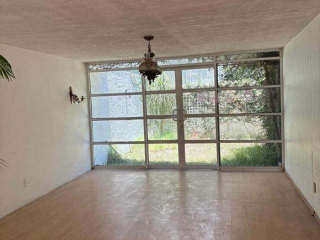 CASA EN VENTA PARA REMODELAR