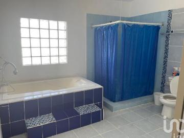 CASA EN VENTA PARAJES DE SAN ISIDRO
