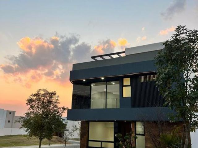 Casa en Venta Parque Anahuac Lomas de Angelopólis