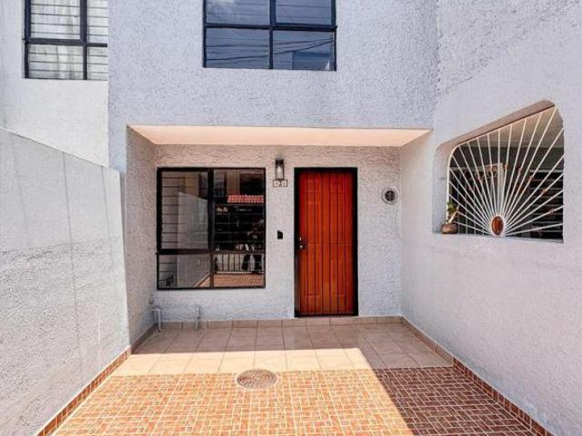 CASA EN VENTA PARQUE DE TLAQUEPAQUE