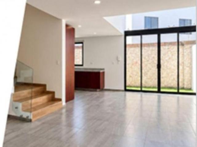 CASA EN VENTA, PARQUE MEDITERRANEO. $4,850,000
