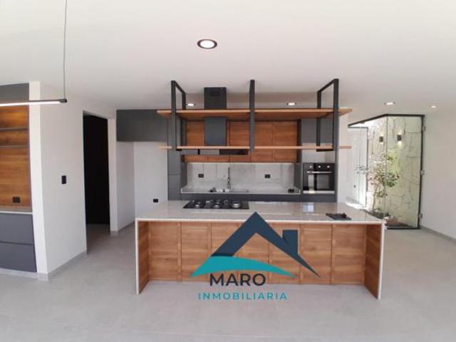 CASA EN VENTA PARQUE MÉXICO LOMAS DE ANGELÓPOLIS