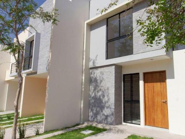 CASA EN VENTA PARQUES DEL BOSQUE 2DA SECCIÓN