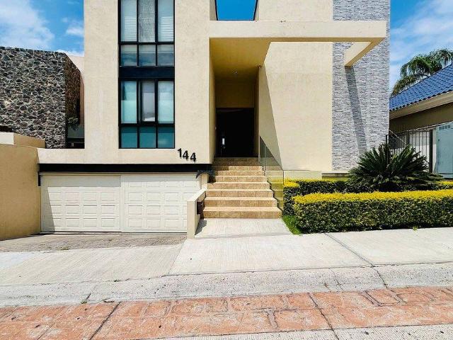CASA EN VENTA PEDREGAL VISTA HERMOSA