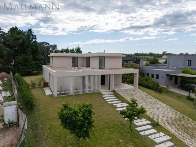 Casa en Venta Pilará 4 Dormitorios en Suite