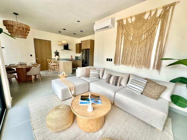 CASA EN VENTA | PLAYA DEL CARMEN | 3 HABITACIONES | ZONA COMERCIAL 2 MINUTOS | 5 MINUTOS DE LA PLAYA