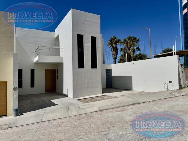 CASA EN VENTA POR SALIDA A MAZATLAN, BALCON DE TAPIAS