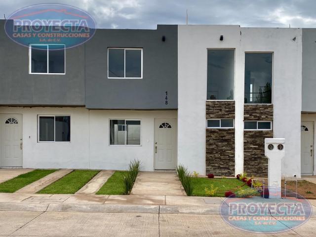 CASA EN VENTA POR SALIDA A PARRAL, FRAC. SANTA ELENA