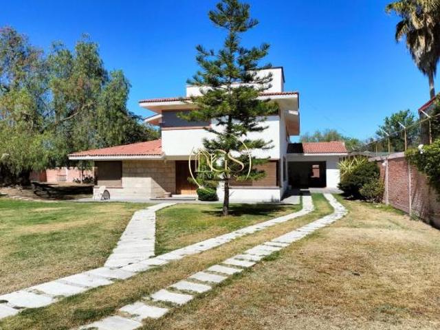 CASA EN VENTA PRADERAS DE LA HACIENDA CELAYA
