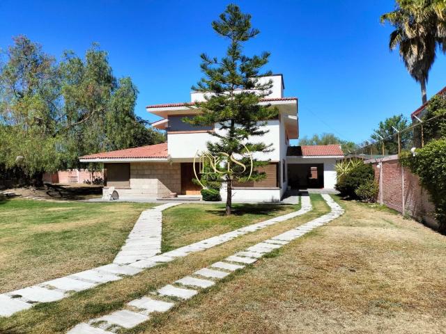 CASA EN VENTA PRADERAS DE LA HACIENDA CELAYA