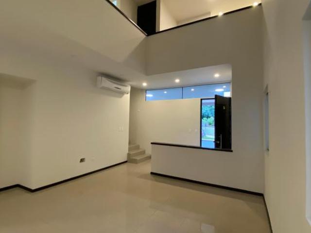 Casa en VENTA – Privada Acueducto, Santa Catarina, N.L
