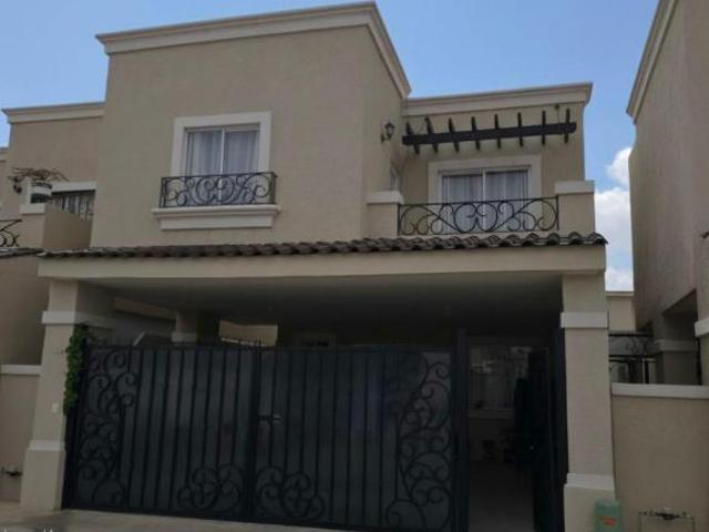 Casa en Venta | Privada Bardolino, Los Viñedos
