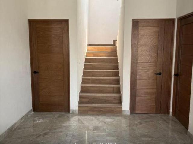 Casa en VENTA. Privada Monterreal. Salamanca, Gto