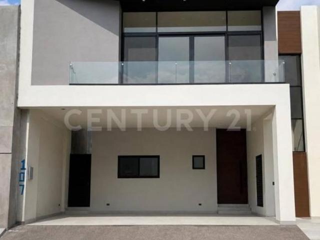 Casa en Venta Privadas del Huajuco Santiago