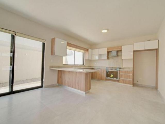 CASA EN VENTA, PRIVANZA CALIZAS