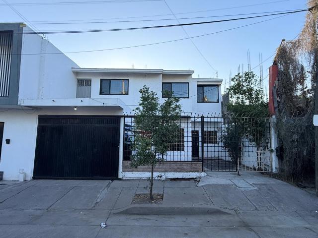 CASA EN VENTA PROLONGACION ANAYA