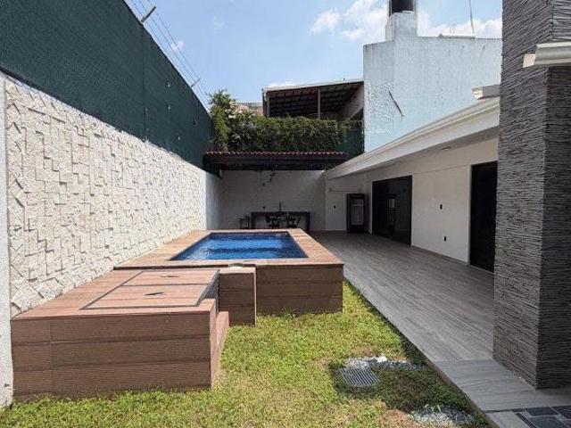 Casa en Venta Providencia, Lomas de Providencia, Guadalajara