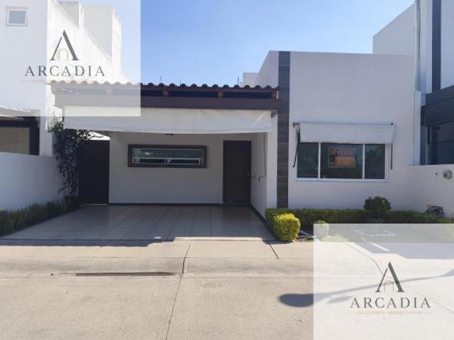 CASA EN VENTA RANCHO SANTA MONICA TENOPALA