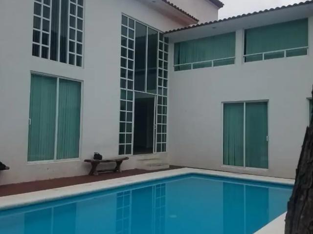 CASA EN VENTA RANCHO SAN DIEGO IXTAPAN DE LA SAL