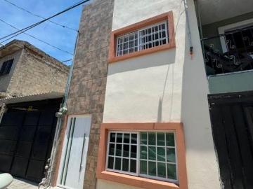 Casa en venta recien remodelada zona Miravalle