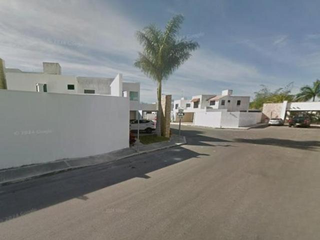 Casa en venta, Recuperación hipoteca, Gran Santa Fe II, Mérida Yucatán, México. LUN