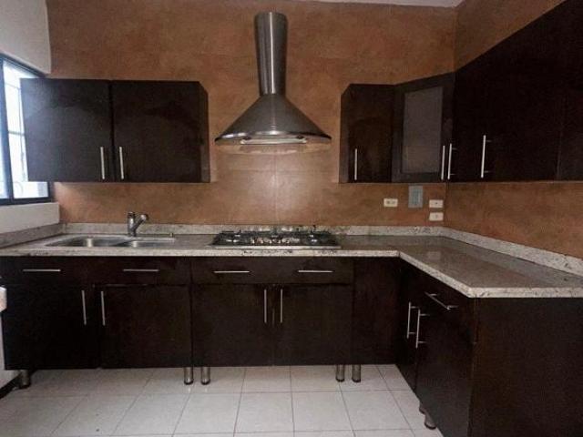 CASA EN VENTA REAL DE CUMBRES MONTERREY