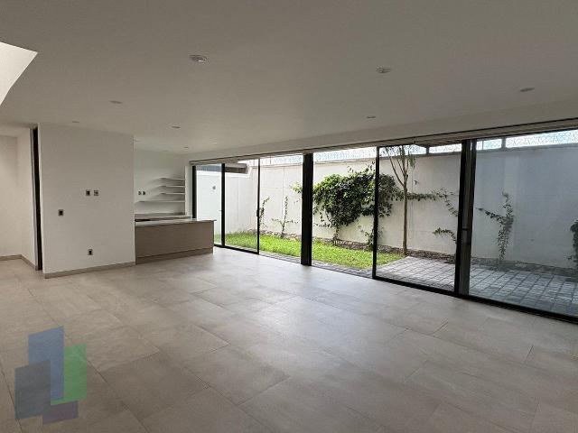 Casa en venta / renta en Arco de Piedra