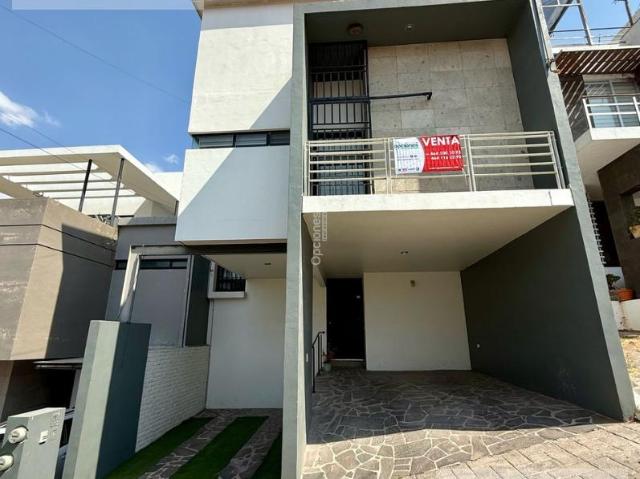 Casa en Venta Renta en Burócrata Casa en Venta, Col. Burócrata, Guanajuato, Gto