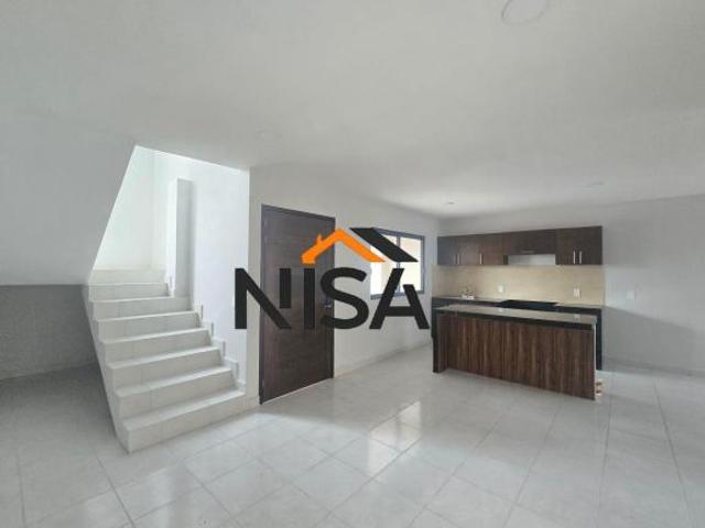 CASA EN VENTA RESD. PRIVADO AMPLIOS ESPACIOS