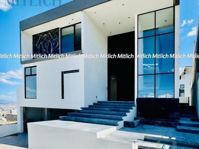 CASA EN VENTA RESIDENCIAL A ESTRENAR $24,000,000