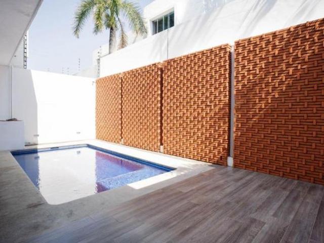 Casa en venta Residencial con Alberca en Colima Colima