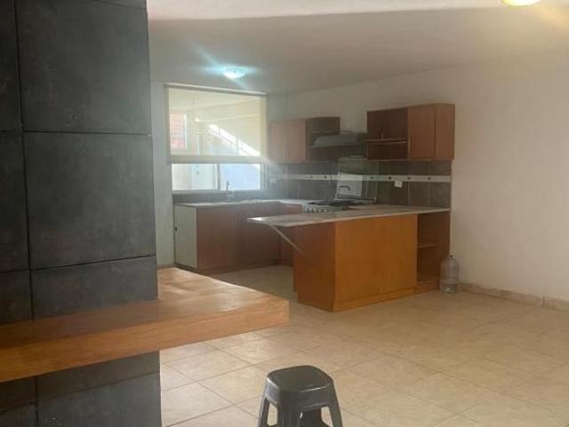 CASA EN VENTA RESIDENCIAL LOS PINOS, PATIO SOCIAL CON ARBOLES, AREA NORTE