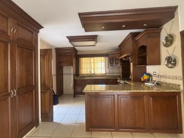 CASA EN VENTA RESIDENCIAL SAN PATRICIO