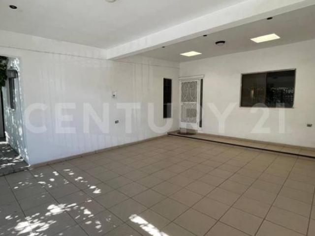 CASA EN VENTA RESIDENCIAL UNIVERSIDAD CHIHUAHUA, CHIH