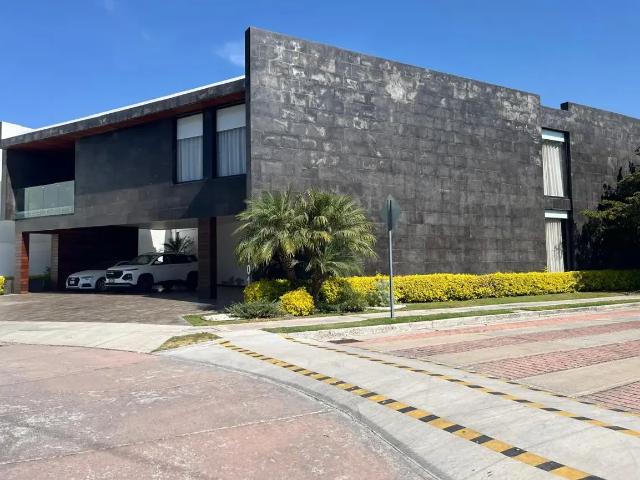 CASA EN VENTA RIBERAS DEL CAMPESTRE CELAYA