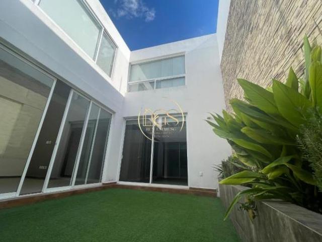 CASA EN VENTA RIBERAS DEL CAMPESTRE CELAYA