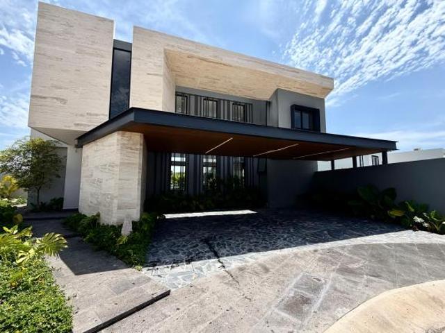 CASA EN VENTA MAZATLAN CERRITOS A PASOS DE LA PLAYA