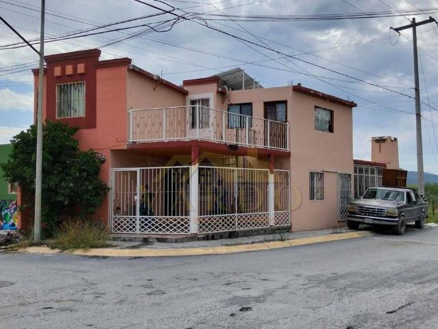 Casa en Venta. Sabinas Hidalgo, Nuevo Leon