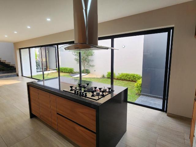 Casa en Venta salida P?tzcuaro Fraccionamiento Privado con caseta de vigilancia y ?reas verdes