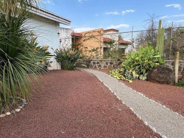 Casa en Venta Salida Quiroga con gran jardín, Las Garzas Morelia