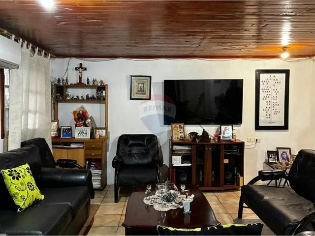 Casa en venta san vicente de t. T. 6 dormitorios por 4400.00 en San Vicente